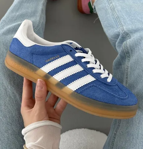 Gazelle blue