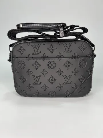 LV