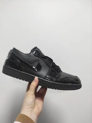 Nike Air Jordan 1 Retro Low Lacquered Black