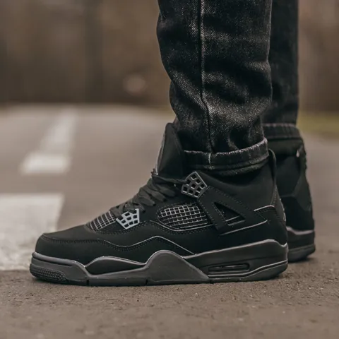 Air Jordan Retro 4 Black Cat