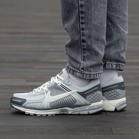Nike Zoom Vomero 5 Climacool Grey
