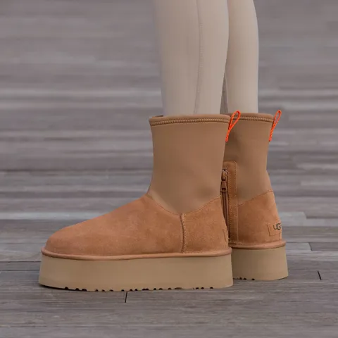 UGG Classic Dipper Boot Chestnut