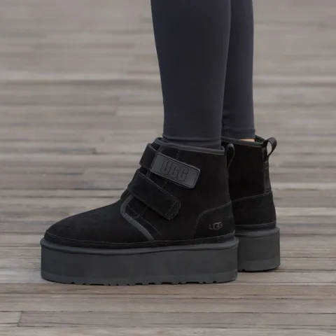 UGG Neumel Platform Chukka Black