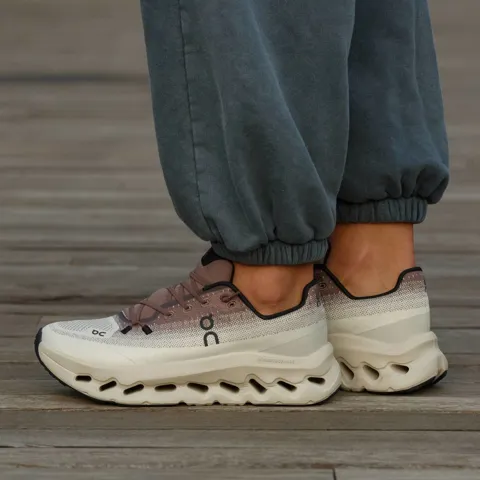 ON Cloudtilt x Loewe Clove Sand