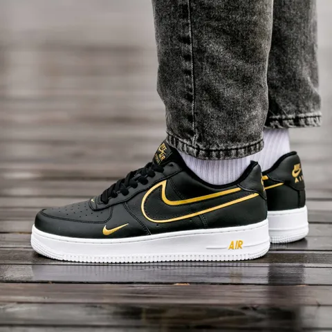 Nike Air Force 1 '07 LV8 BLACK/GOLD