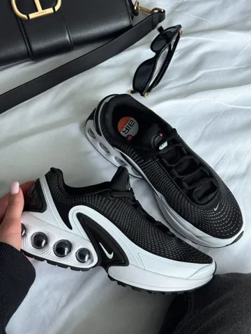 Air Max Dn Casual Black/White
