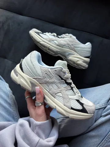 Gel-1130 White/Black