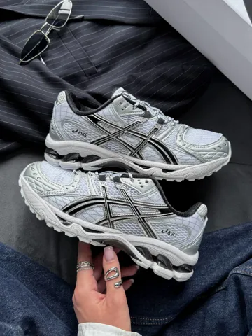 Gel Nimbus 10.1 Silver/Black