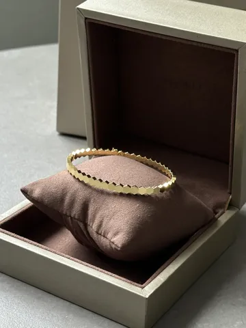 Chaumet Bee de Bracelet 18K Yellow Gold