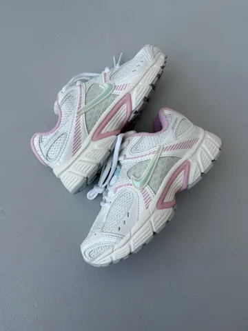 NIKE ZOOM V5 RNR | ICE CREAM (3)