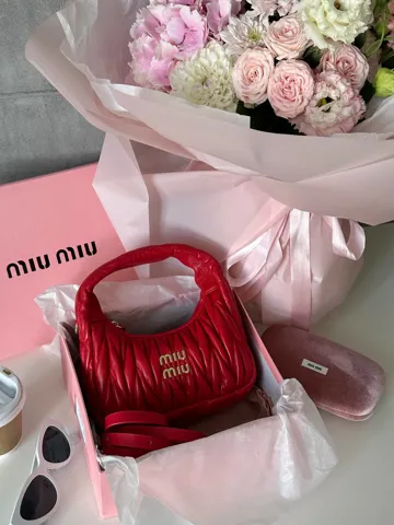 Miu Miu Wander Matelassé Nappa Leather Mini Hobo Bag Red [оригінальна брендована коробка]