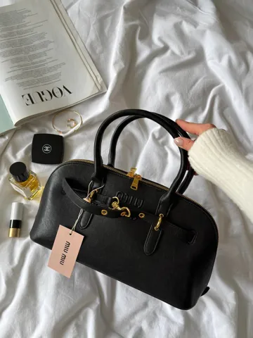 Miu Miu Aventure Nappa Leather Top-Handle Bag Black [оригінальна магнітна коробка]